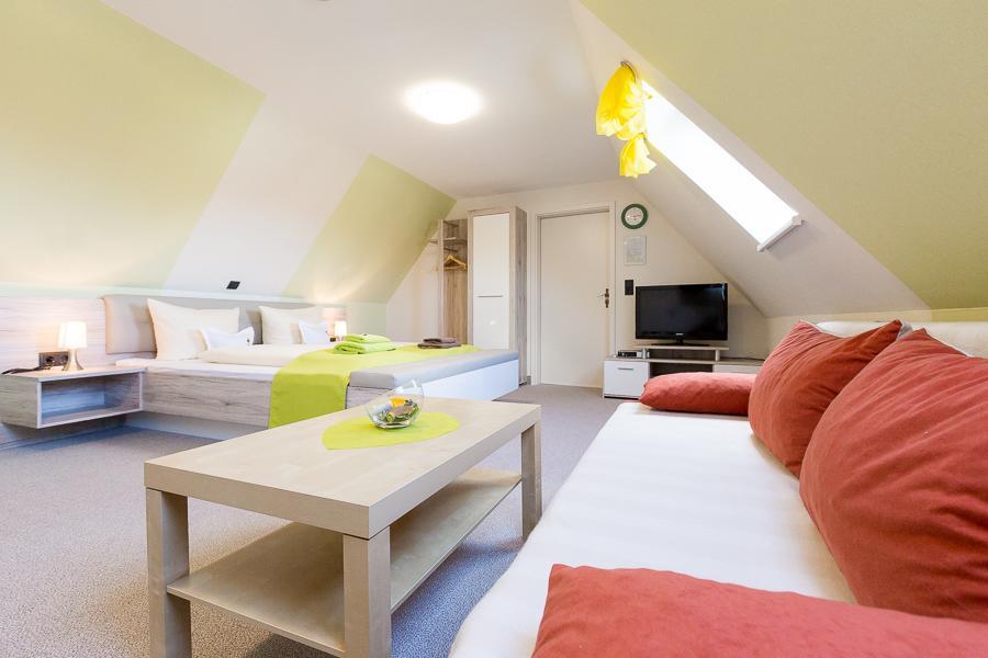 Kraeuterhotel Garni Zur Klostergrotte Nohra  外观 照片