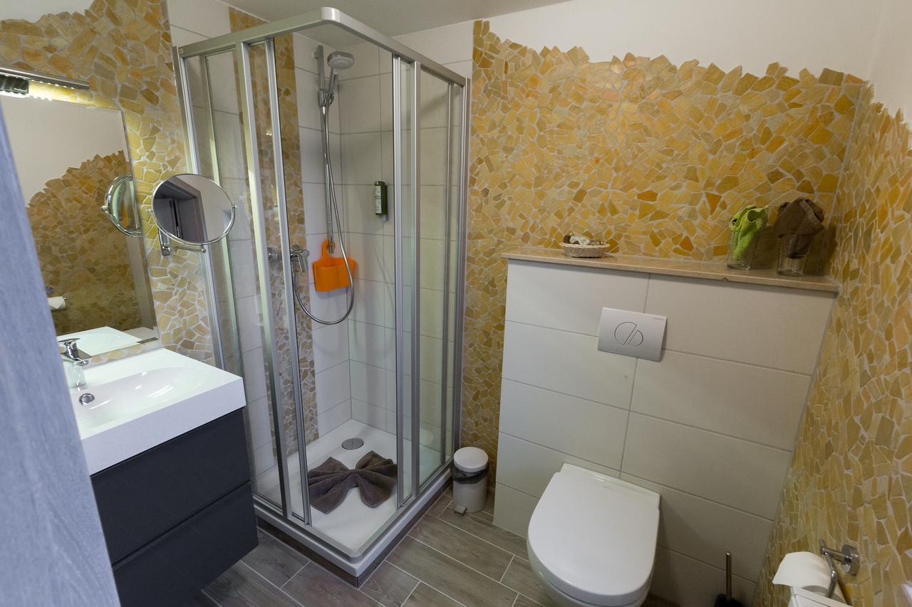 Kraeuterhotel Garni Zur Klostergrotte Nohra  外观 照片