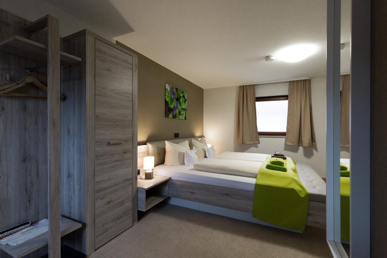 Kraeuterhotel Garni Zur Klostergrotte Nohra  外观 照片
