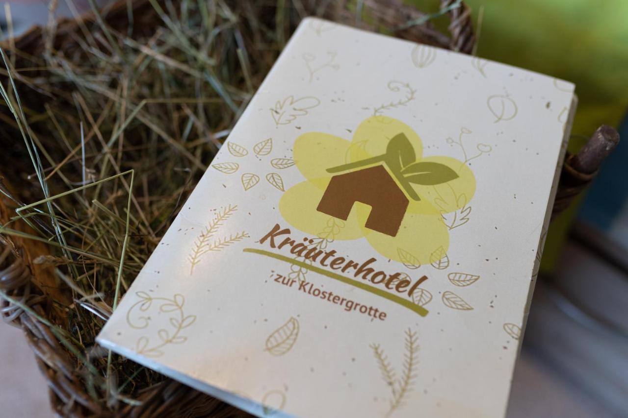 Kraeuterhotel Garni Zur Klostergrotte Nohra  外观 照片
