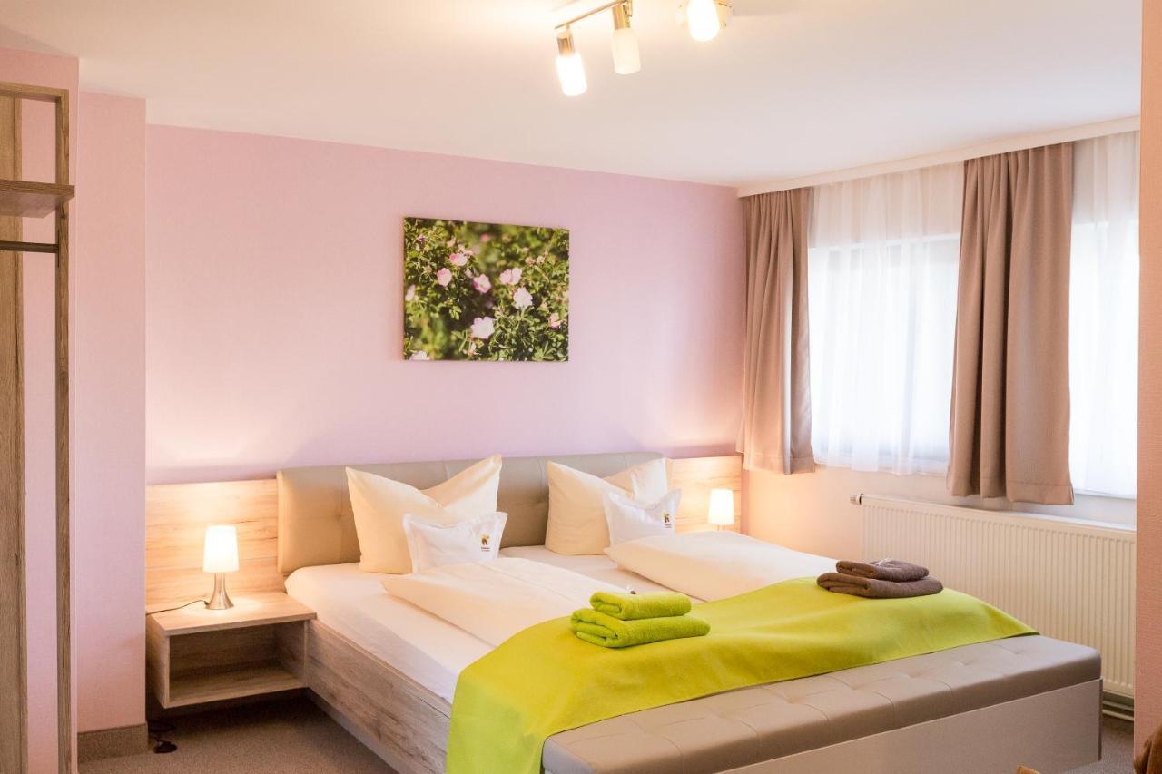 Kraeuterhotel Garni Zur Klostergrotte Nohra  外观 照片